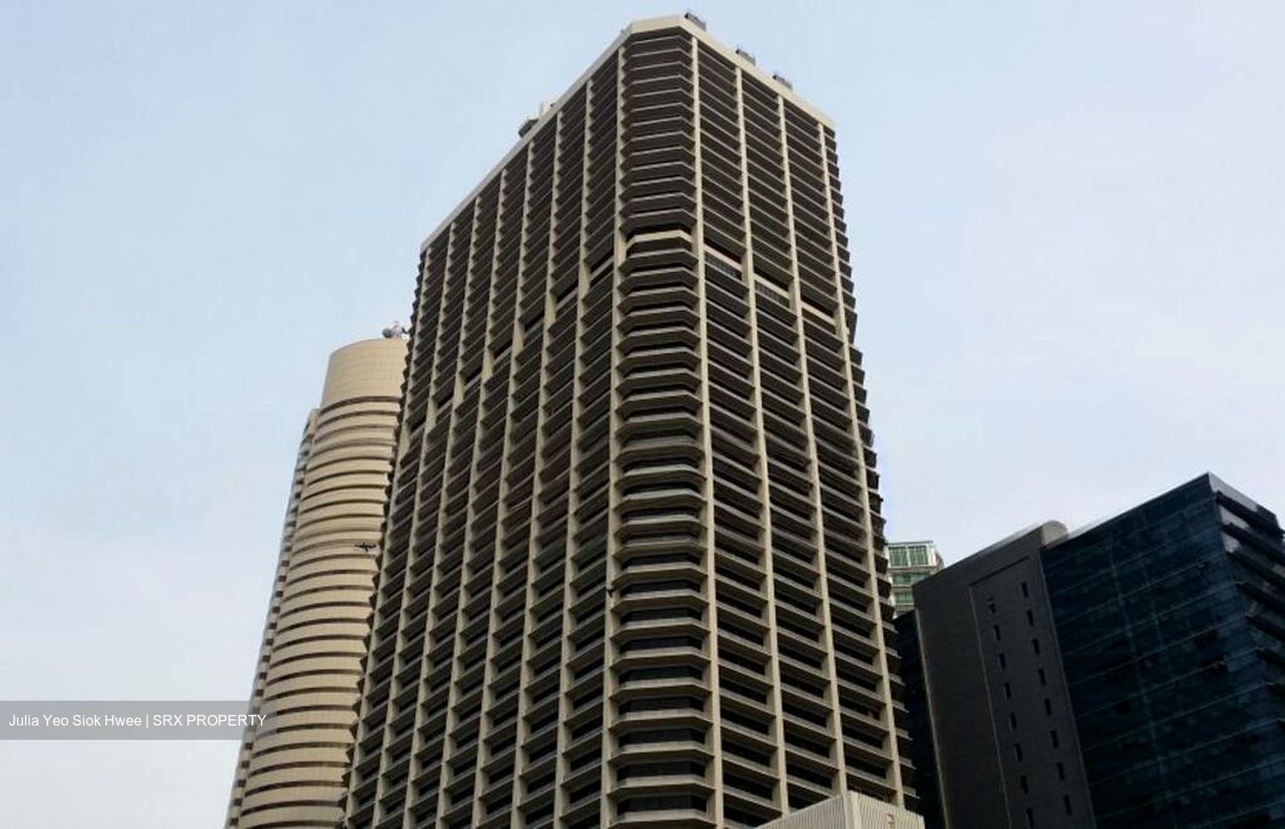 International Plaza (D2), Office #498290121